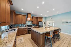 500 Sunrise Way, Juno Beach, FL 33408 - MLS#R11088976