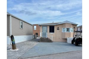 323 Nettles Boulevard, Jensen Beach, FL 34957 Sold 06/03/25