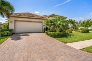 6104 Graysen Square, Vero Beach, FL 32967 Sold 10/31/25