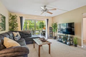 677 Royal Palm Boulevard 16, Vero Beach, FL 32960 - MLS#R11089206