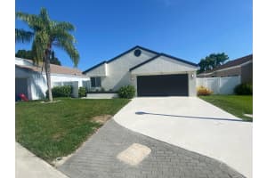 10 Compton Way, Boynton Beach, FL 33426 Sold 06/16/25