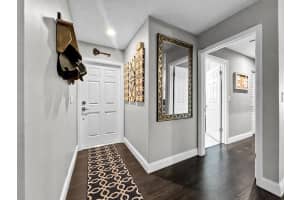 10 Compton Way, Boynton Beach, FL 33426 Sold 06/16/25
