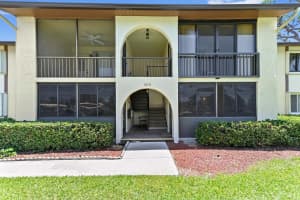 302 Knotty Pine Circle D-1, Greenacres, FL 33463 Sold 06/24/25