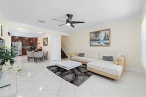 4521 NE 21st Avenue 1, Fort Lauderdale, FL 33308 - MLS#R11089278