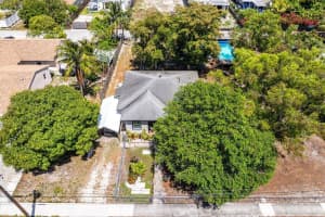 617 SE 2nd Avenue, Delray Beach, FL 33483 - MLS#R11089279