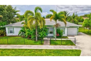 102 SW 13th Avenue, Delray Beach, FL 33444 Sold 07/03/25