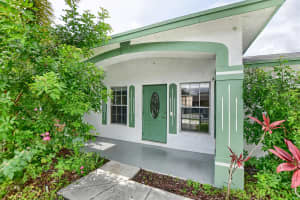 102 SW 13th Avenue, Delray Beach, FL 33444 Sold 07/03/25