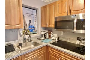 251 172nd Street 209, Sunny Isles Beach, FL 33160 Sold 07/14/25