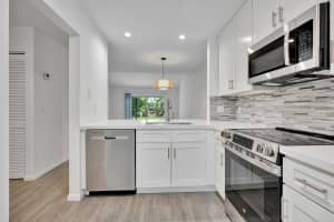208 Palmetto Court, Jupiter, FL 33458 Sold 07/16/25