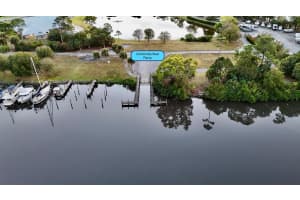 8998 Sw Bonneville Drive, Stuart, Fl 34997, Stuart