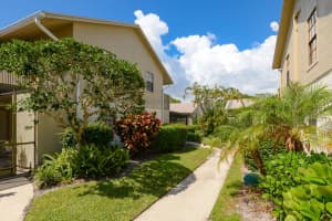 7427 SE Jamestown Terrace, Hobe Sound, FL 33455 - MLS#R11089573