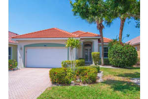 614 Nw Lambrusco Drive, Port Saint Lucie