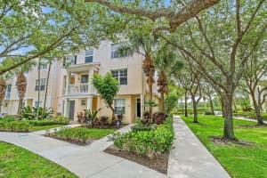 255 Murcia Drive 211, Jupiter
