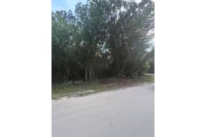 8995 22nd Street, Vero Beach, FL 32966 - MLS#R11089589