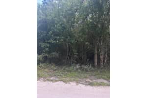 8995 22nd Street, Vero Beach, FL 32966 - MLS#R11089589