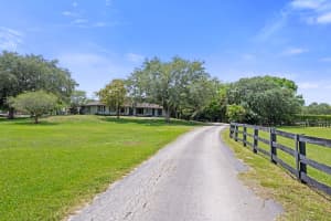 16820 Deer Path Lane, Wellington, FL 33470 - MLS#R11089593