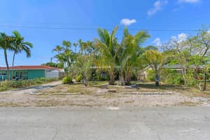 310 SW 2nd Street, Boca Raton, FL 33432 Sold 06/10/25