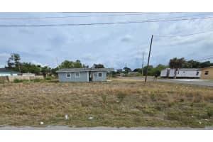 2520 42nd Place, Vero Beach, FL 32967 - MLS#R11089723