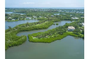 2660 Riverview Court, Vero Beach, FL 32963 - MLS#R11089732