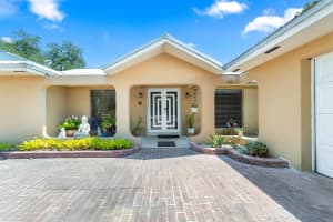 155 N Romero Street, Clewiston, FL 33440 Sold 11/10/25