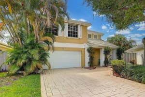 11 Commanders Drive, Palm Beach Gardens, FL 33418 Sold 07/15/25