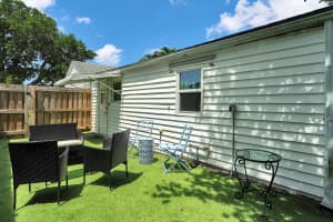 909 N Palmway B, Lake Worth Beach, FL 33460 - MLS#R11089883