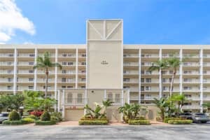 7290 Kinghurst Drive 402, Delray Beach