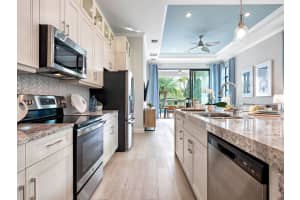 308 SE Via Sangro, Port Saint Lucie, FL 34987 - MLS#R11089935