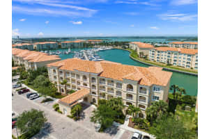 17 Harbour Isle Drive W Ph03, Hutchinson Island, FL 34949 - MLS#R11089936
