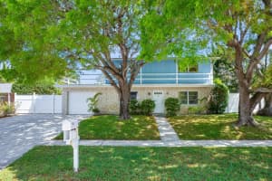 7 Willow Road, Tequesta