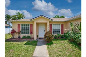 537 SW Hiawatha Street, Port Saint Lucie, FL 34953 Sold 10/23/25