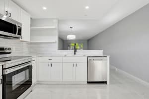 2202 Lucaya Bend G2, Coconut Creek, FL 33066 - MLS#R11090006