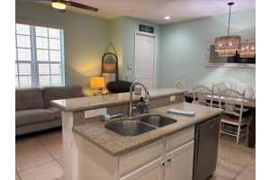 275 SW 7th Court, Pompano Beach, FL 33060 - MLS#R11090013