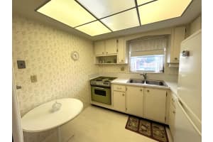 2955 Crosley Drive W F, West Palm Beach, FL 33415 - MLS#R11090021