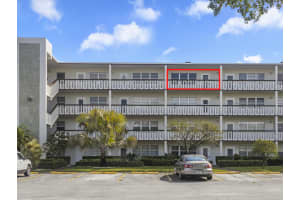 424 Southampton B 424, West Palm Beach, FL 33417 Sold 11/04/25