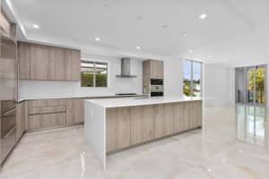 475 E Royal Palm Road 205, Boca Raton