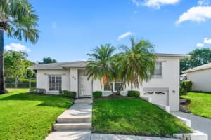 22 Pepperwood Court, Boynton Beach, FL 33426 Sold 10/02/25