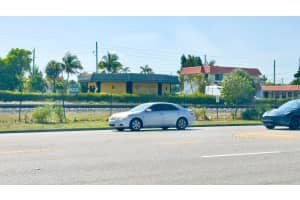 888 E Coast Avenue, Lantana, FL 33462 - MLS#R11090374