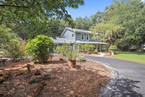 2414 Sw Love Court, Palm City