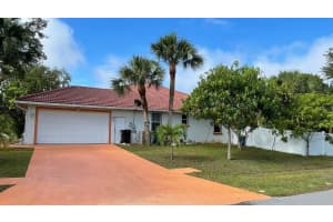 2332 SW Savona Boulevard, Port Saint Lucie, FL 34953 - MLS#R11090406