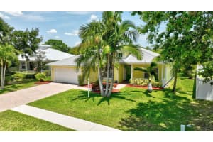 646 NE Muskrat Run, Port Saint Lucie, FL 34983 Sold 06/24/25