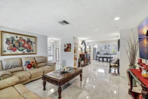 MLS# R11090447, Lake Worth, Florida 33462