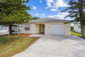 12 Palo Alto Lane, Port Saint Lucie, FL 34952 - MLS#R11090458
