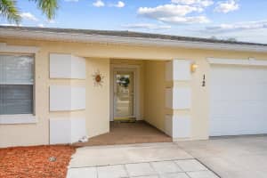 12 Palo Alto Lane, Port Saint Lucie, FL 34952 - MLS#R11090458