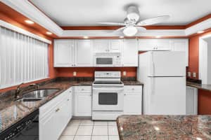 2008 Federal Highway, Boynton Beach, FL 33435 - MLS#R11090464