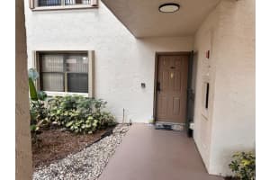 7519 La Paz Boulevard 102, Boca Raton