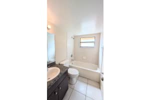 4061 N Dixie Highway 3, Oakland Park, FL 33334 Sold 08/12/25