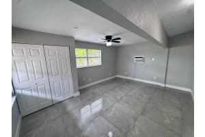 380 SW Grimaldo Ter Terrace B, Port Saint Lucie, FL 34984 - MLS#R11090567