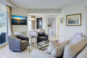 2700 Ocean Drive, Riviera Beach, FL 33404 - MLS#R11090643