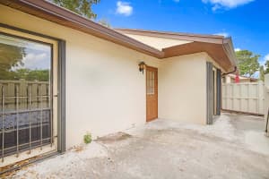 1017 Green Pine Boulevard E E, West Palm Beach, FL 33409 Sold 11/25/25